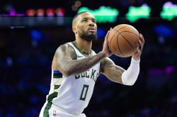 开云体育官方网站-雄鹿完胜凯尔特人，巩固东部头名