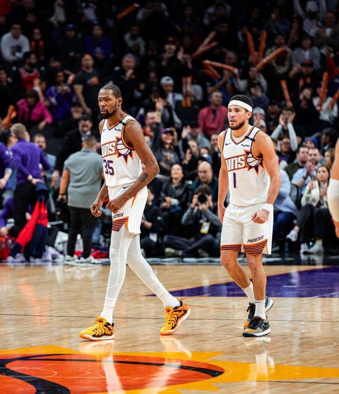 勇士负于快船,杜兰特轰下30分 勇士负于快船,杜兰特轰下30分