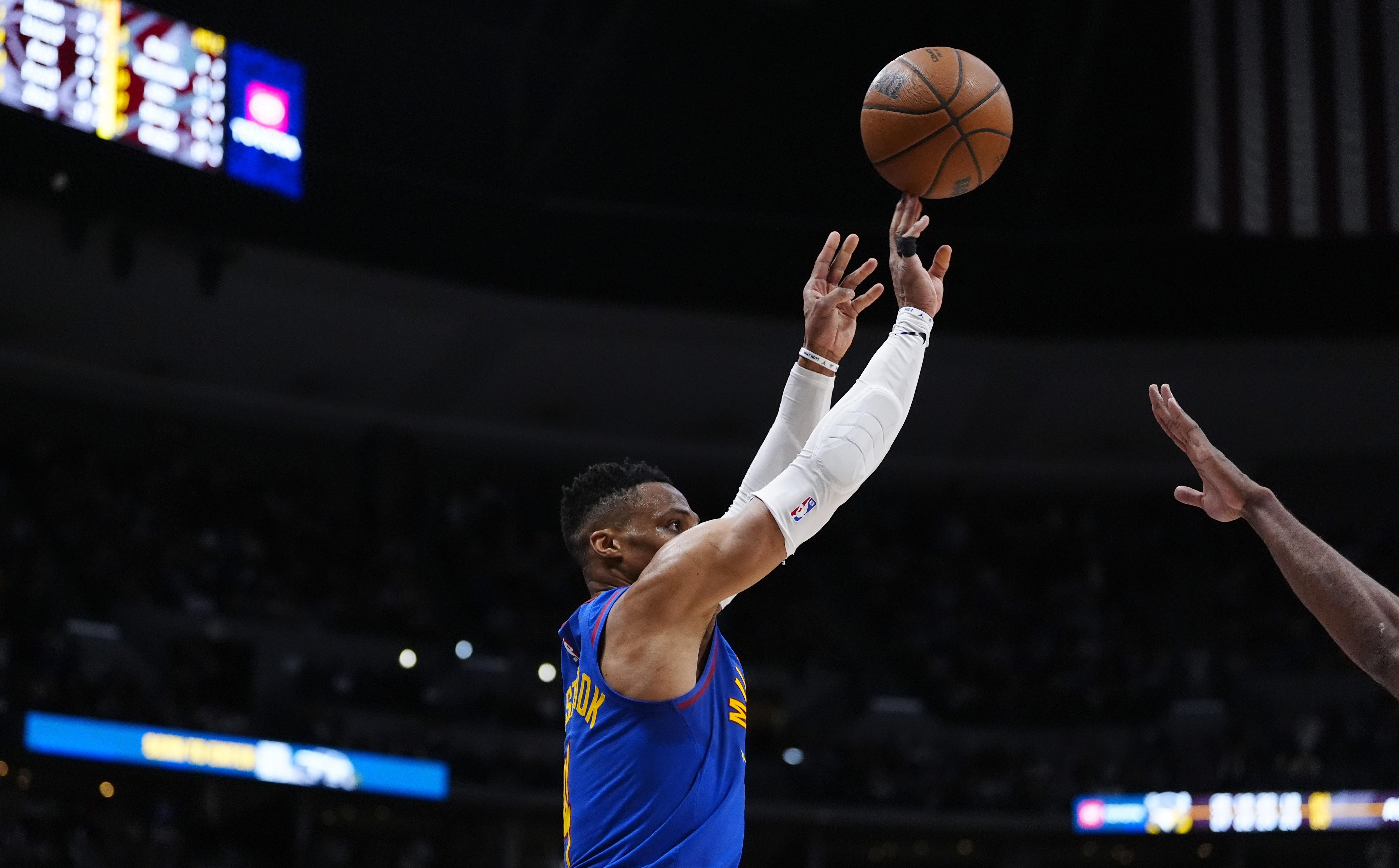 快船取胜掘金，晋级前景一片光明