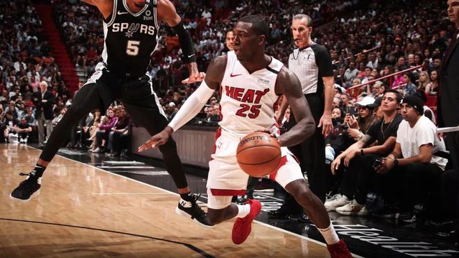 包含浙江队鏖战江苏队，莫兰特扛起全队的词条